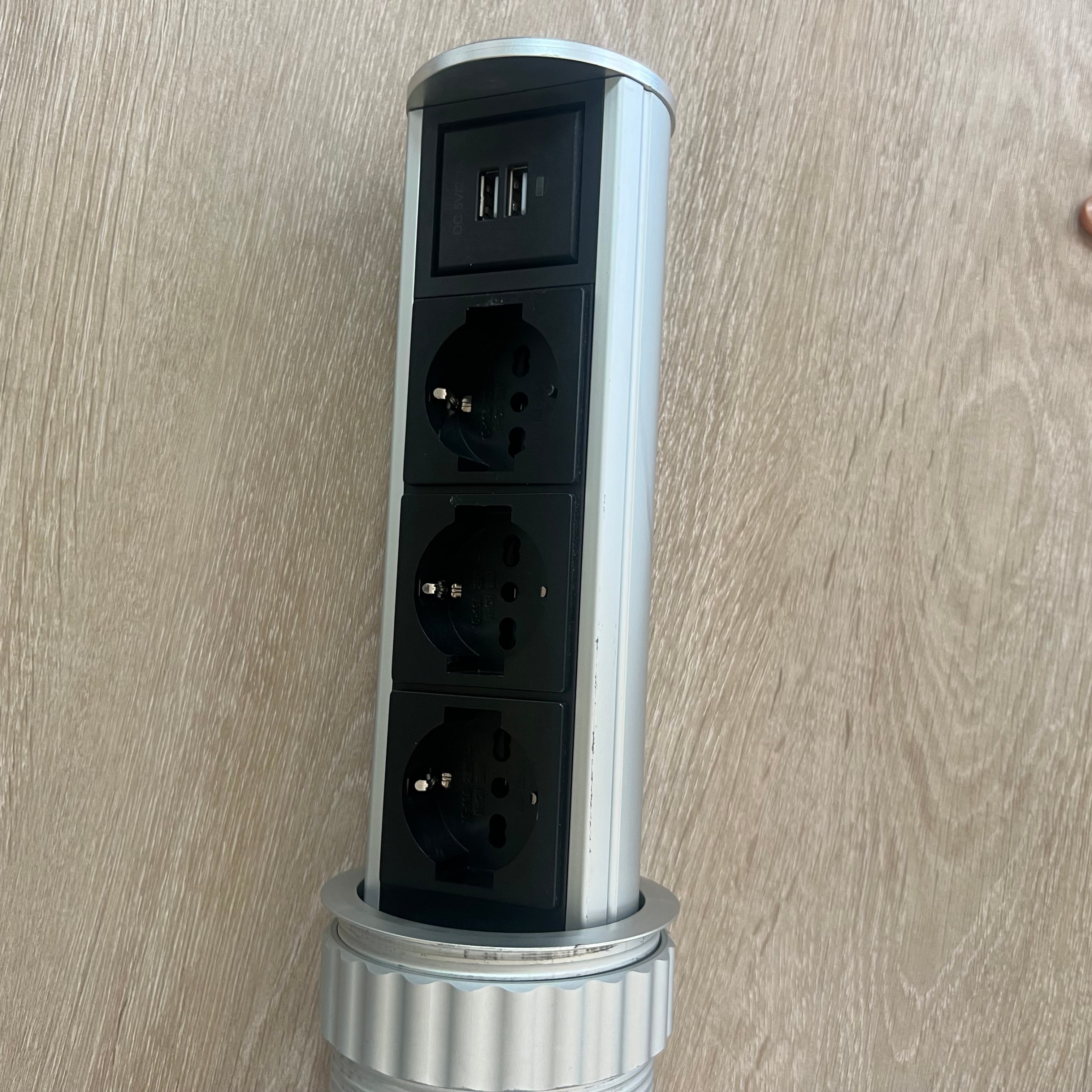 Torre de Enchufes Neumática (OUTLET)